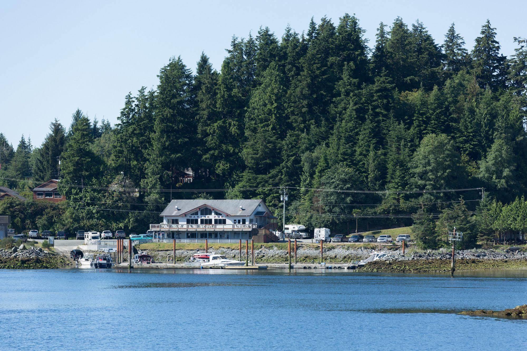 Island West Resort Ucluelet Esterno foto